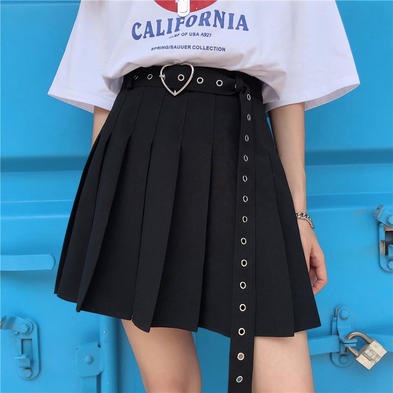 Plus Size Heart-Buckle Elastic Waist Pleated Skirt - Kirakira World - grungestyle - kawaii fashion -kawaii store-kawaii aesthetic - kawaiistyle