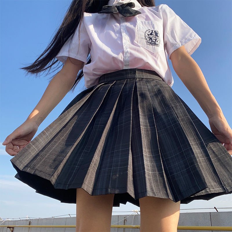 Black Plaid Japanese School Pleated Skirt - Kirakira World - grungestyle - kawaii fashion -kawaii store-kawaii aesthetic - kawaiistyle